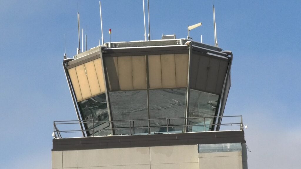 Fairbanks airport tower to close overnight starting this weekend