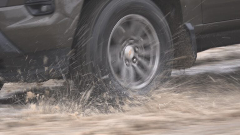Wintry weather brings snow and slushy roads to Anchorage
